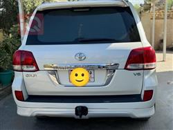 تۆیۆتا لاند کروزەر
